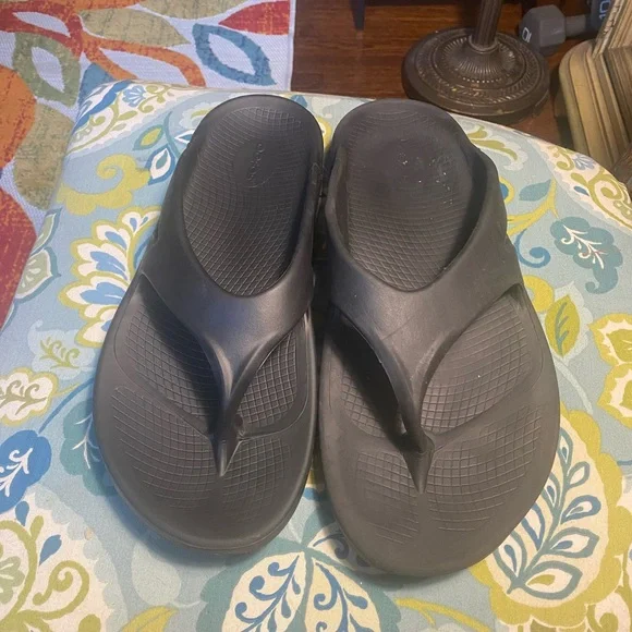 OOFOS Black Recovery Flip Flops Men 13 Oofos Ooriginal Sandals Men 13 Black Thong Flip Flop  main image 4